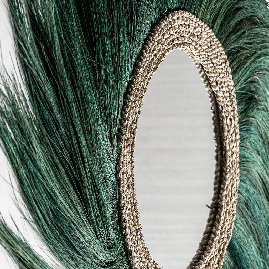 Runder Handmade Ethno Spiegel mit Rahmen aus Grünen Naturfasern