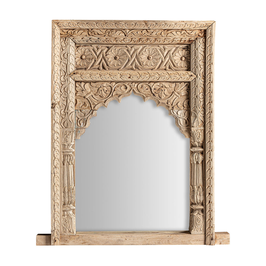 Eckiger Spiegel aus Mangoholz mit dekorativen Schnitzereien - Maison Oudh