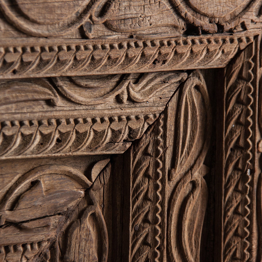 Handgefertigte Konsole aus Holz mit Schnitzereien im Orientalischen Stil - Maison Oudh