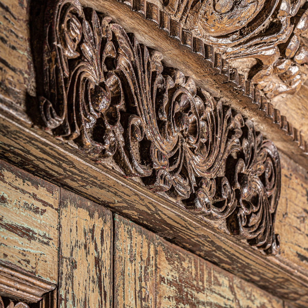 Handgefertigte Tür aus antikem Mangoholz mit Schnitzereien - Maison Oudh