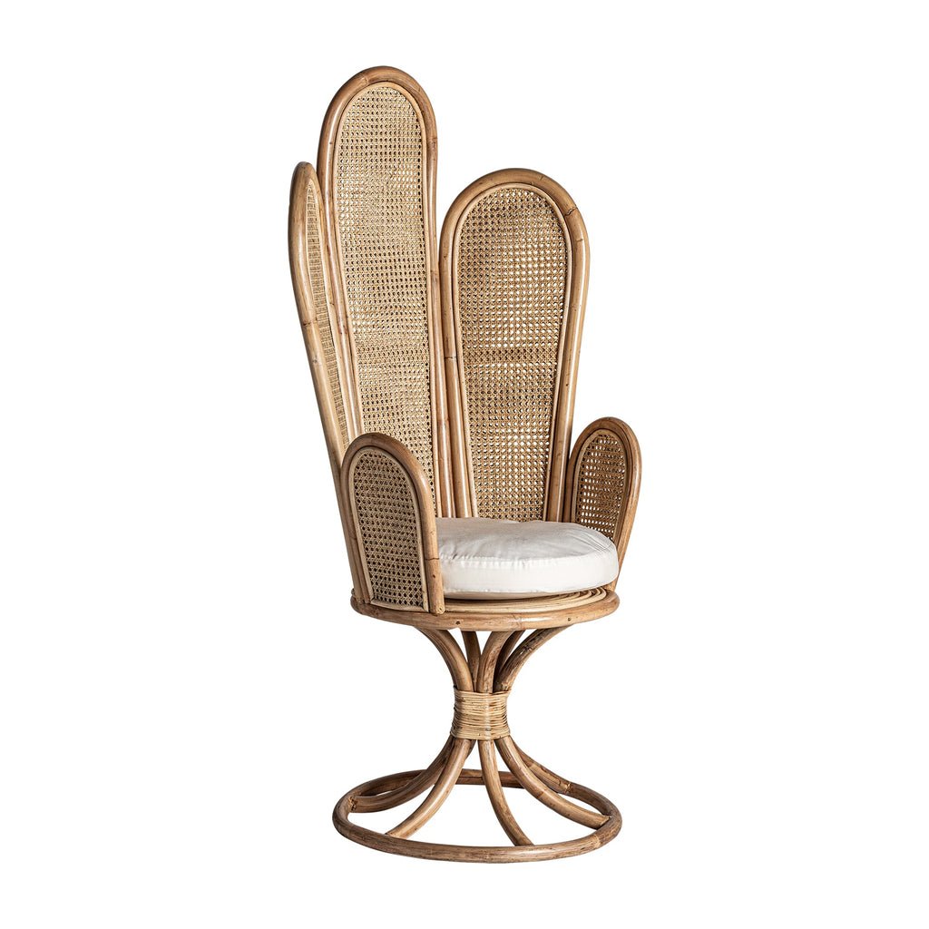 Handgefertigter dekorativer Sessel aus Rattan inkl. Sitzkissen - Maison Oudh