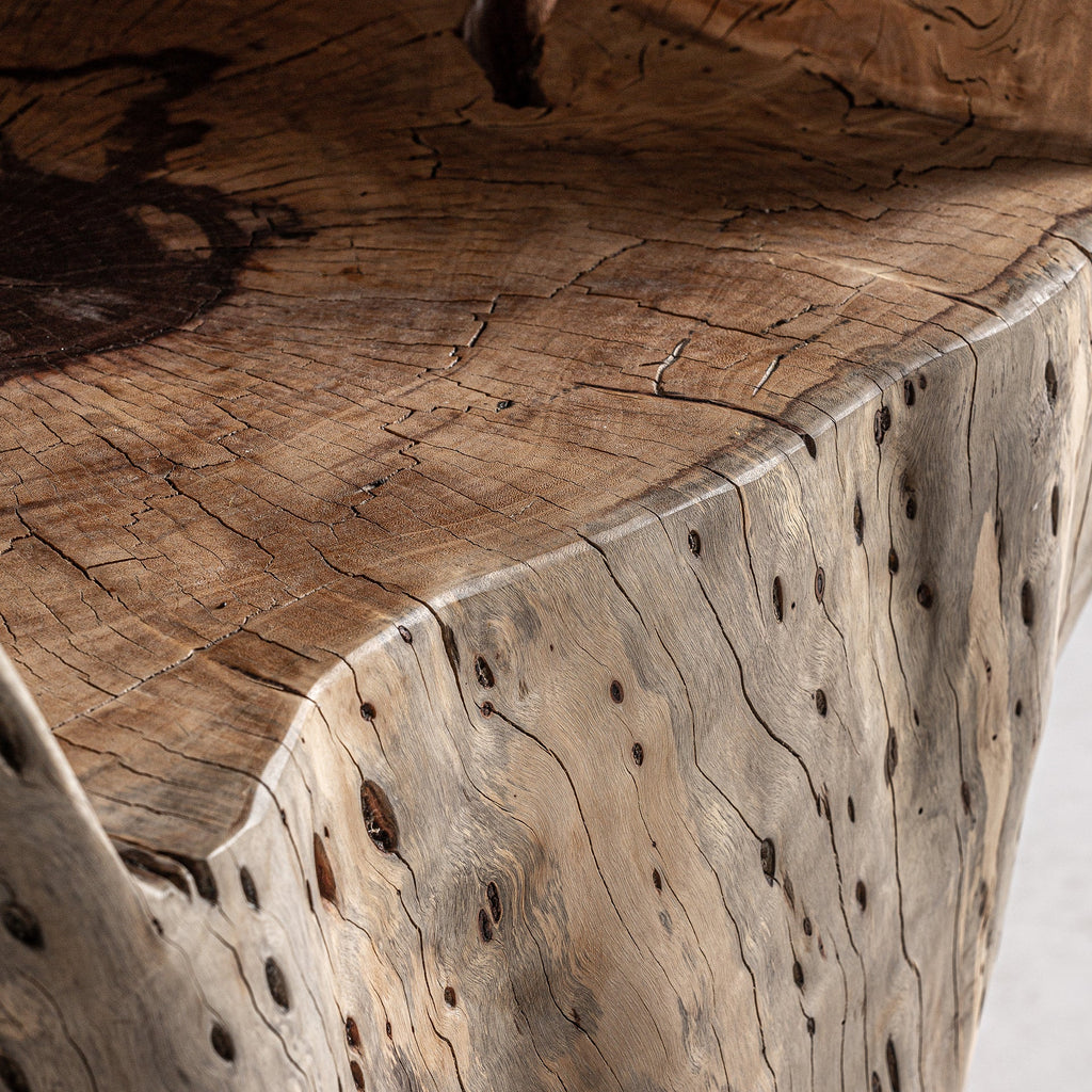 Handgefertigter Ethno-Sessel aus massivem Tamarindenholz - Maison Oudh