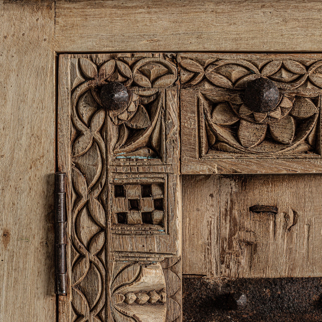 Handgefertigtes Sideboard mit zwei Türen aus Mangoholz im Ethnischen Stil - Maison Oudh