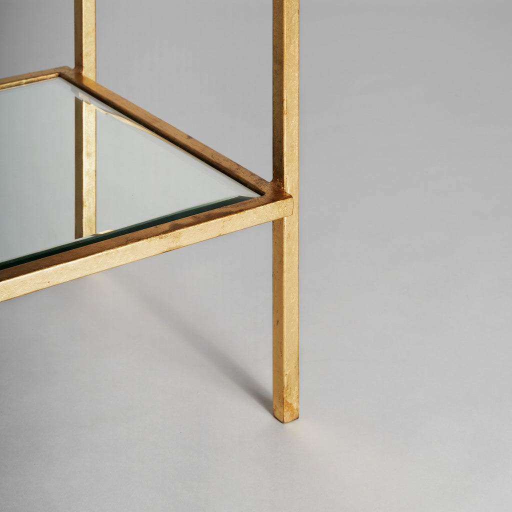 Nachttisch in Gold kombiniert mit drei Glasplatten im Art Deco Design - Maison Oudh