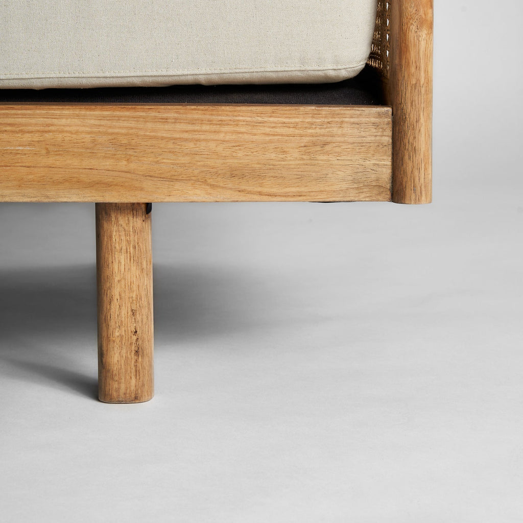 Naturfarbenes Sofa aus Holz mit Wiener Geflecht - Maison Oudh