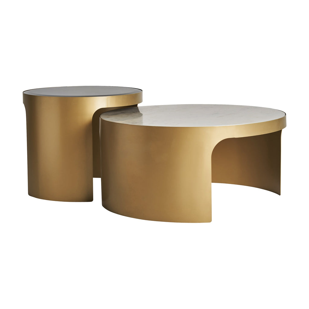Runder Couchtisch in Gold kombiniert mit einer weissen Tischplatte - Maison Oudh