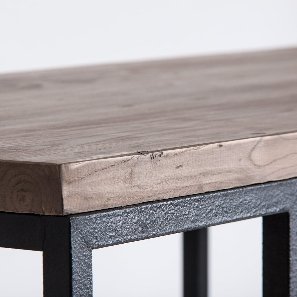 Schreibtisch im Industrial Design hergestellt aus Ulmenholz und Eisen - Maison Oudh