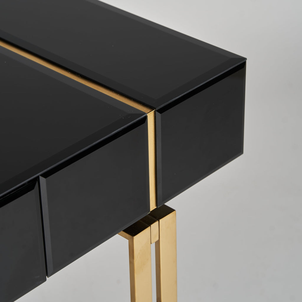 Schwarze Konsole aus Kristallglas mit einer Schublade und goldenen Elementen - Maison Oudh