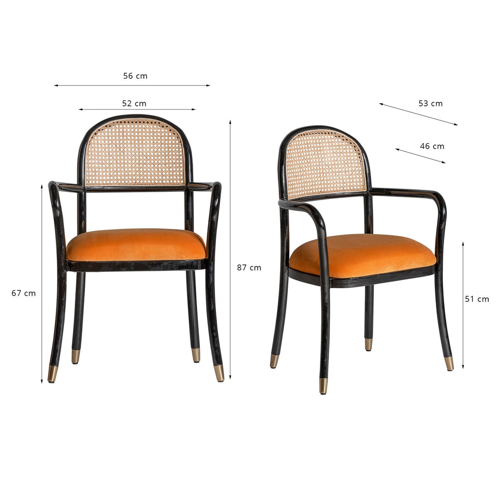 Schwarzer Stuhl im Vintage Design kombiniert mit Rattan und ockerfarbenem Samt - Maison Oudh