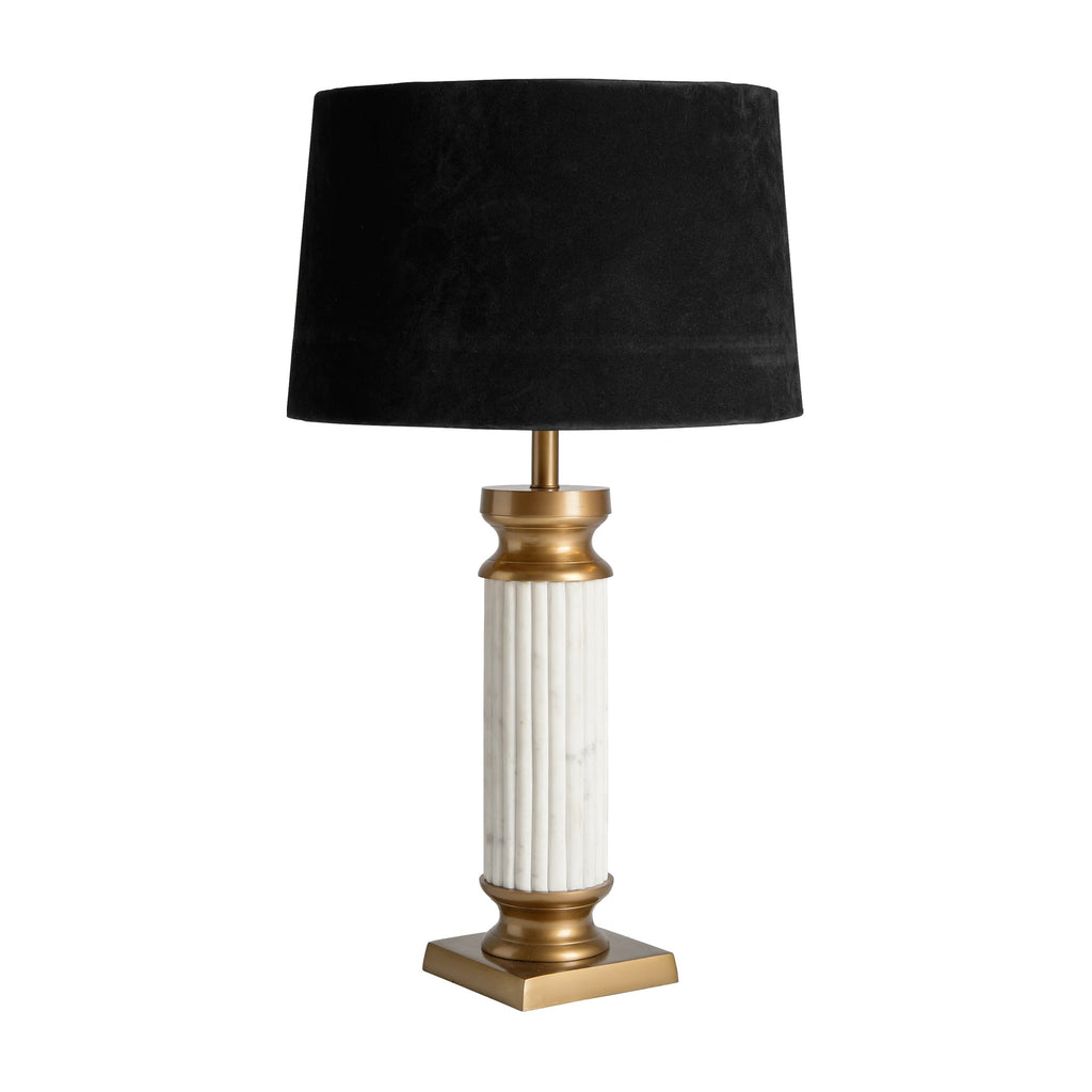 Tischlampe aus weissem Marmor kombiniert mit einem schwarzen Lampenschirm - Maison Oudh