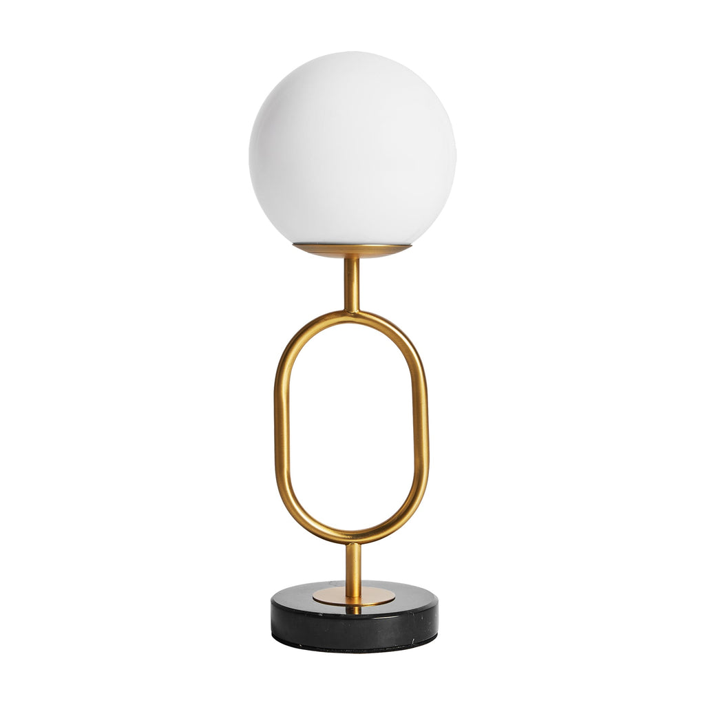 Tischlampe mit einer weissen Kugel kombiniert mit schwarzem Marmor und einem goldenen Gestell - Maison Oudh