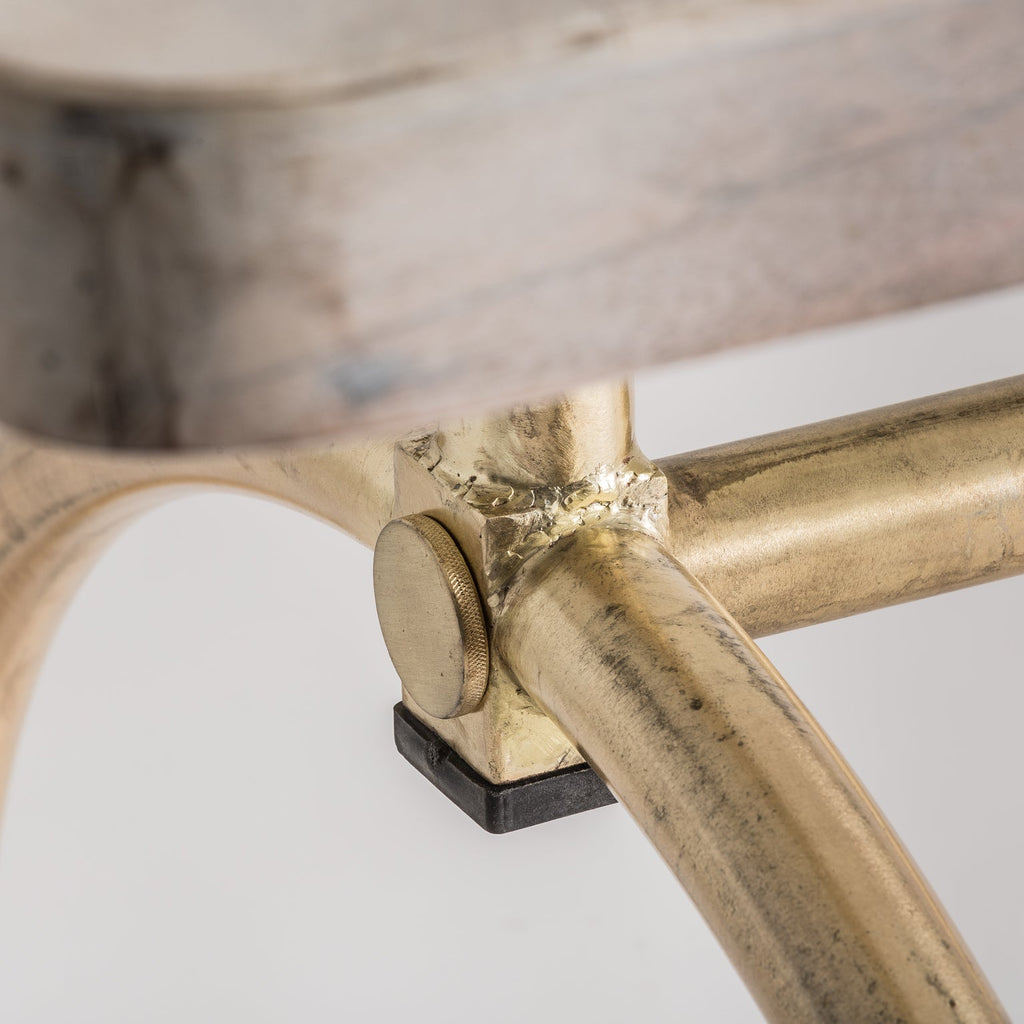 Weisser Esstisch aus Mangoholz kombiniert mit Gold - Maison Oudh