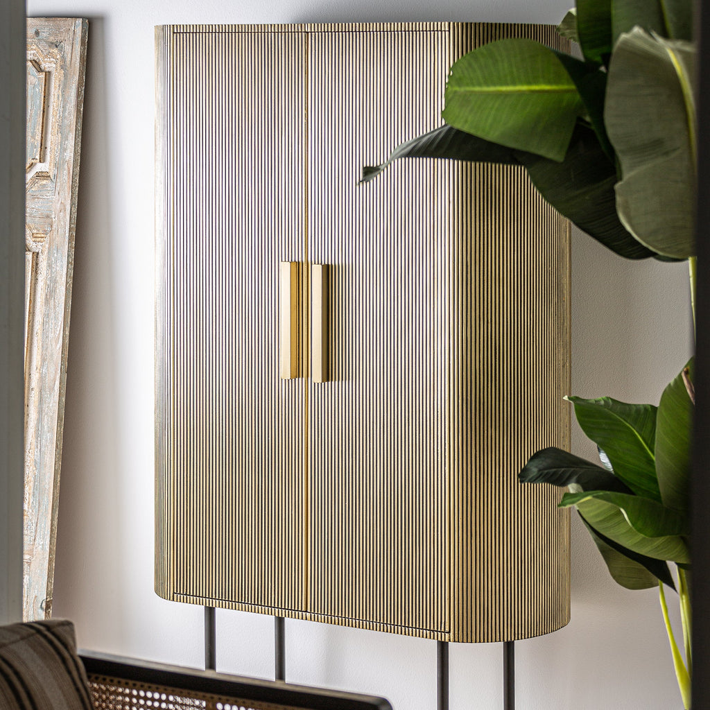 Zweitüriger Hochschrank im Art Deco Design in Gold kombiniert mit Marmor - Maison Oudh