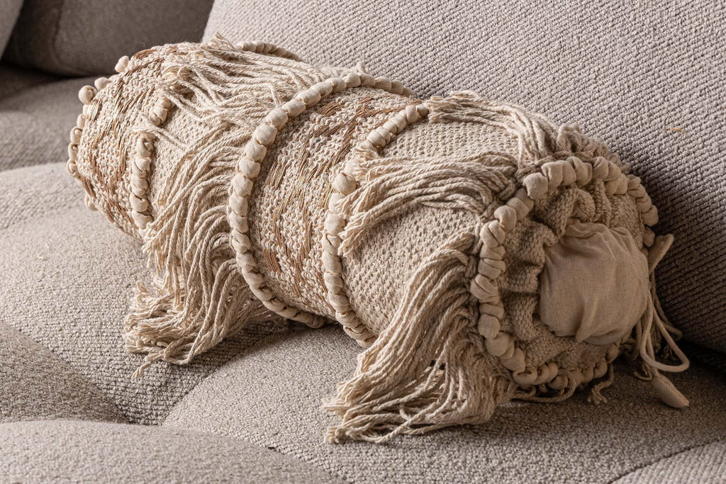 Vintage Rollkissen in Creme mit kunstvollen Stickereien