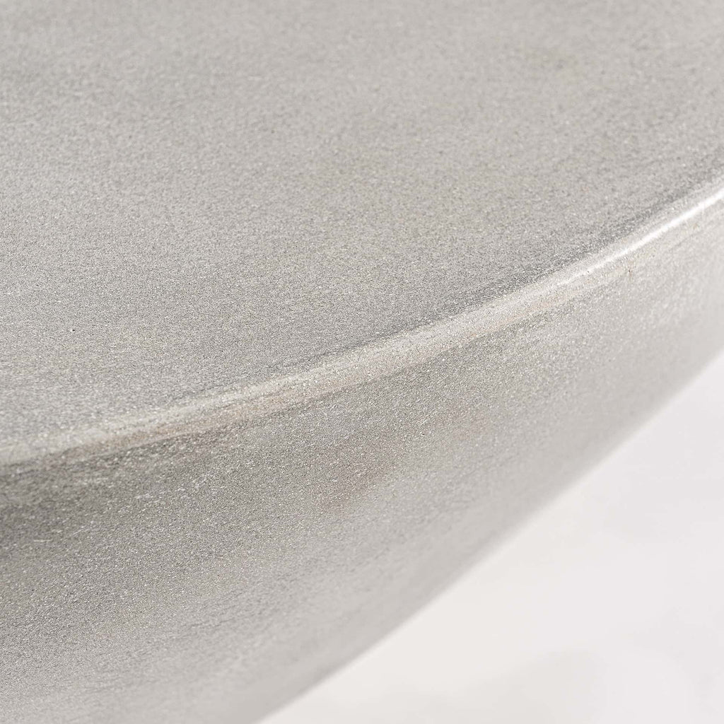Handgefertigter Beton Couchtisch in Grau 