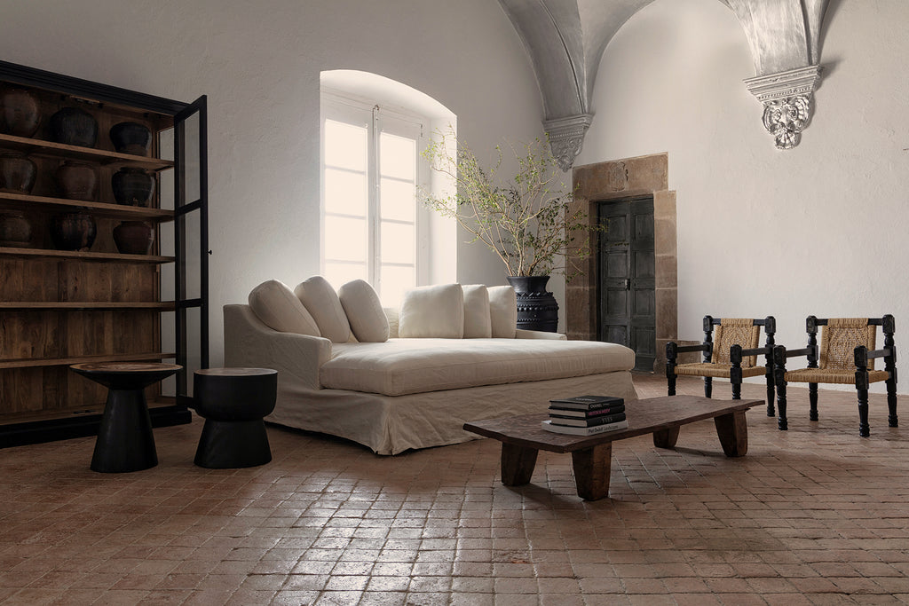 Grosse Handgefertigte Schwarze Terrakotta Amphore für Indoor und Outdoor