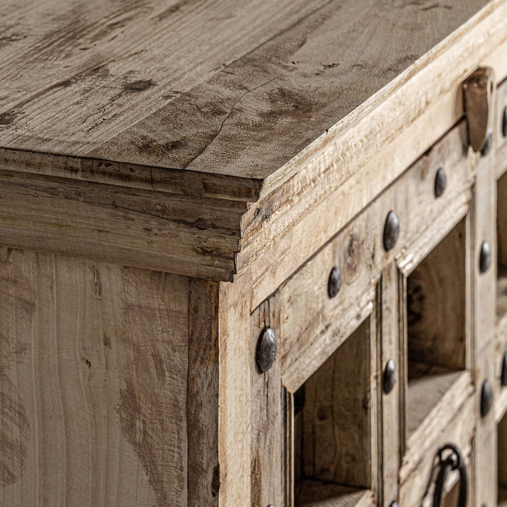 Handgeschnitztes viertüriges Ethnic Sideboard aus Mangoholz