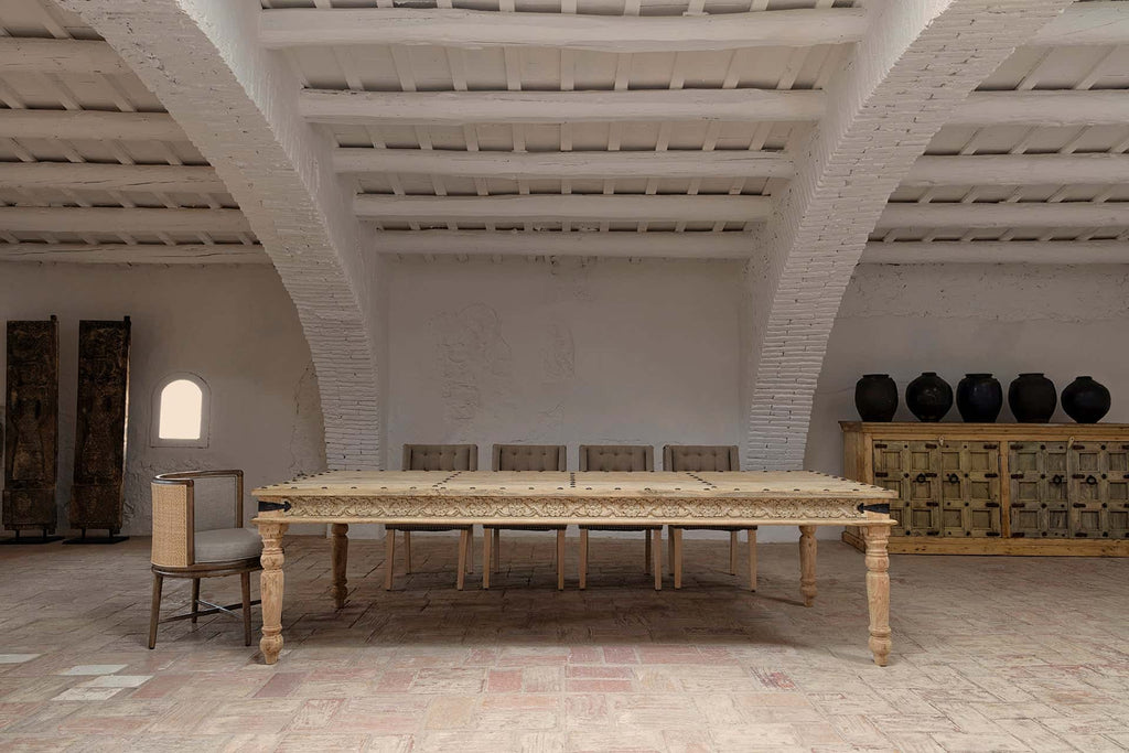 Handgeschnitztes viertüriges Ethnic Sideboard aus Mangoholz