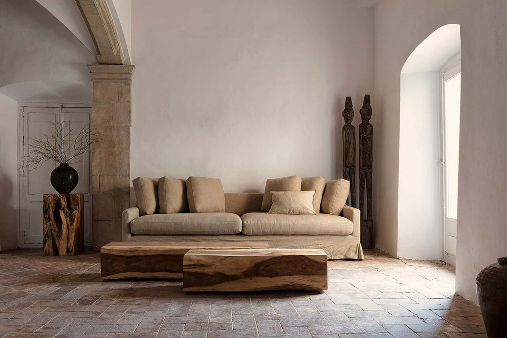 Boho Outdoor Beistelltisch aus Braunem Suarholz 