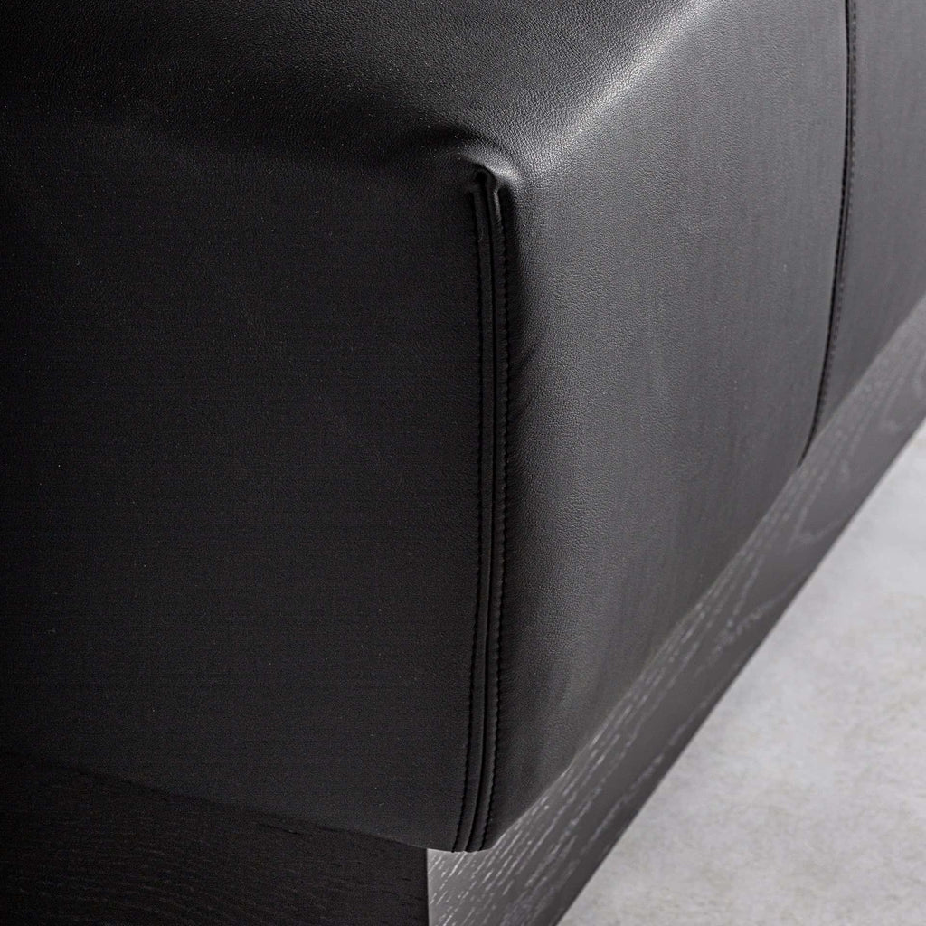 Schwarz-goldener Art Deco Couchtisch mit Eichenholz und Marmor