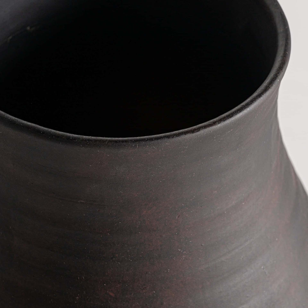 Handmade Schwarze Keramikvase im Art-Deco-Stil