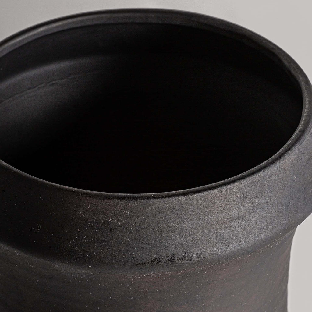 Schwarze handgefertigte Keramikvase im Art-Deco-Stil mit Bambus-Design