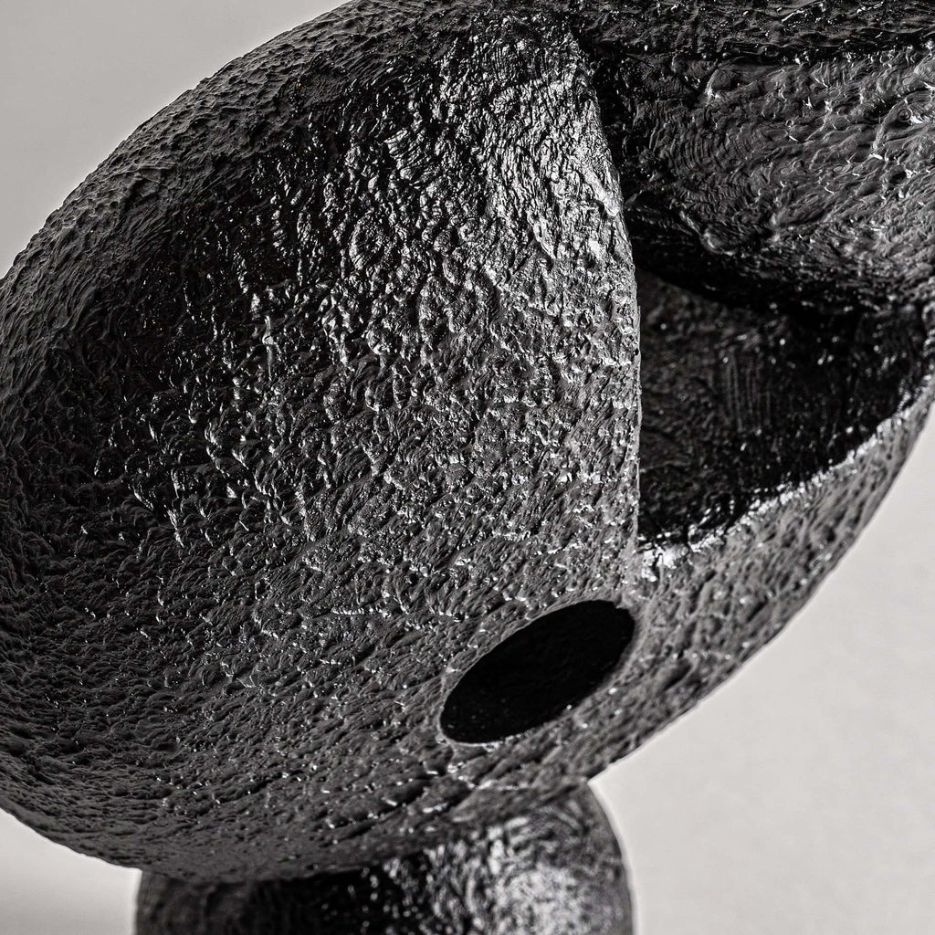 Art Deco Resin Skulptur in edlem Schwarz