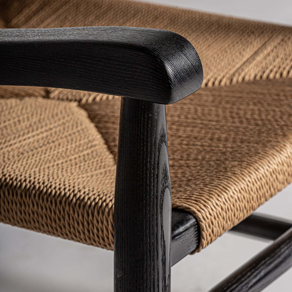 Vintage Sessel mit schwarzem Gestell und naturfarbenem Rope-Geflecht
