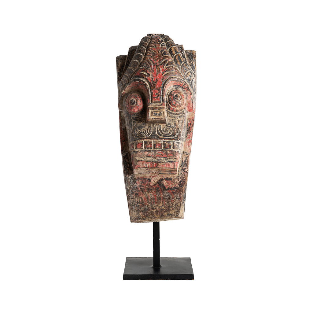Handgefertigte Ethno-Figur aus Holz mit Antik-Finish und schwarzem Eisen-Sockel

