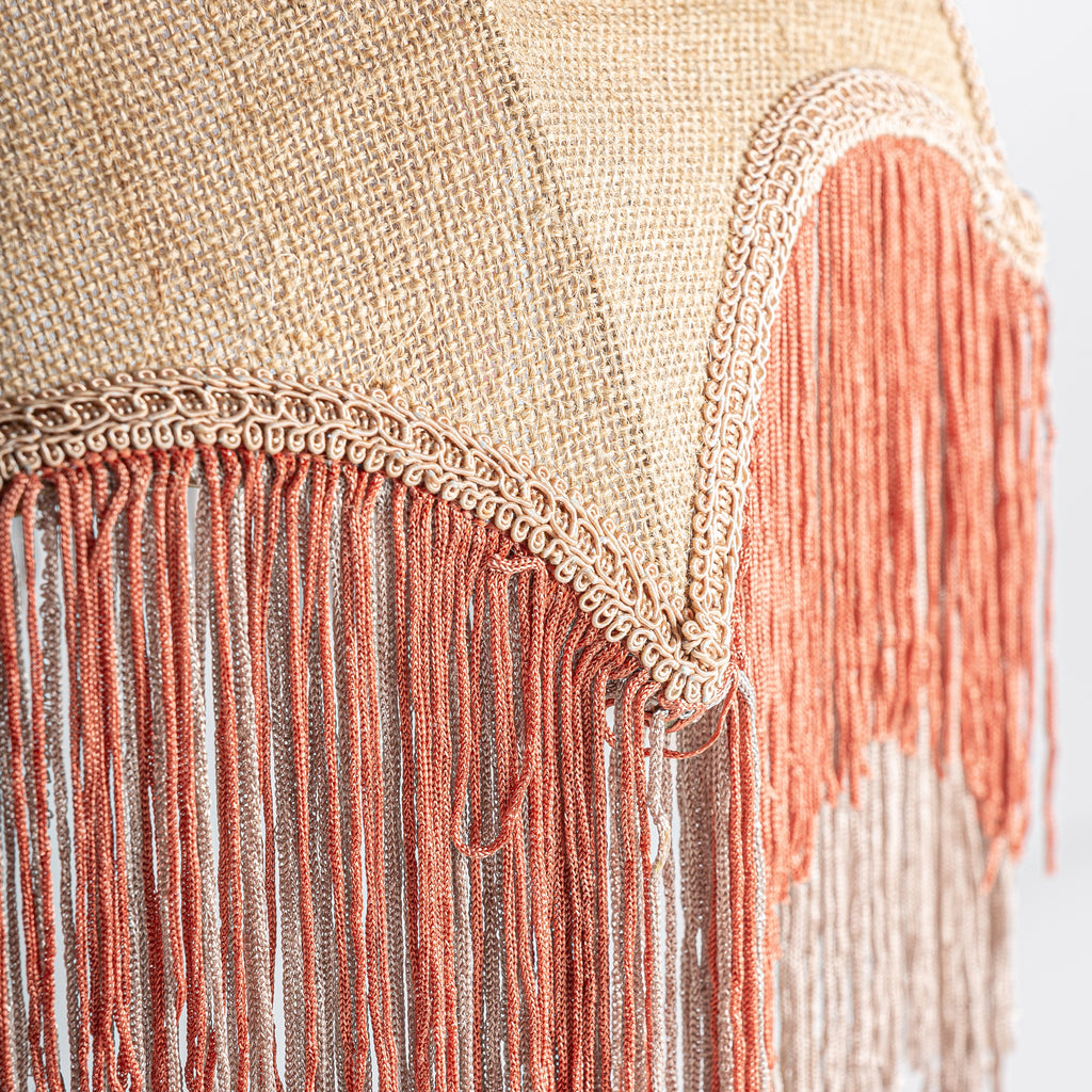 Handgefertigte Boho Deckenleuchte mit Fransen aus Jute in Beige und Orange