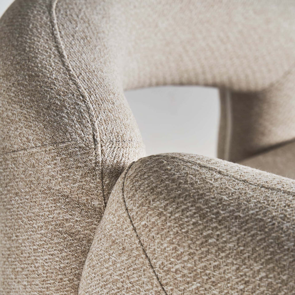 Bouclé Sessel in Off White - Maison Oudh