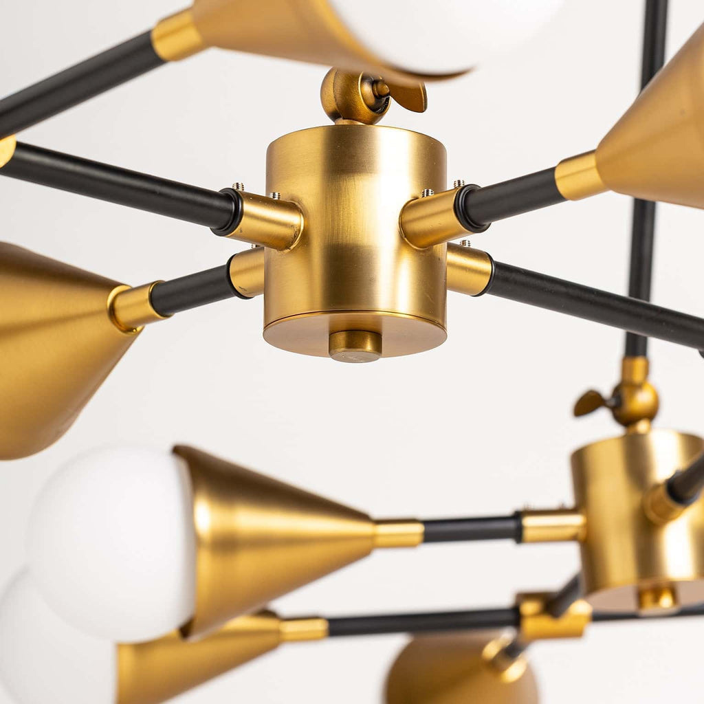 Deckenlampe in Gold mit fünfzehn Leuchtquellen - Maison Oudh