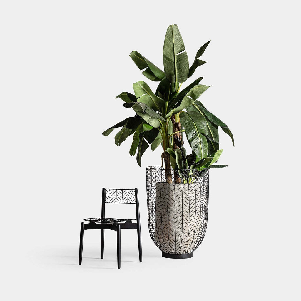 Designer Amphore Plissé aus schwarzem Eisen kombiniert mit Beton im 2er Set - Maison Oudh