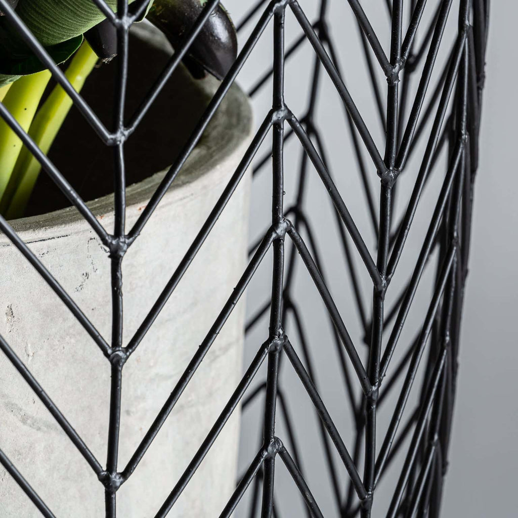 Designer Amphore Plissé aus schwarzem Eisen kombiniert mit Beton im 2er Set - Maison Oudh