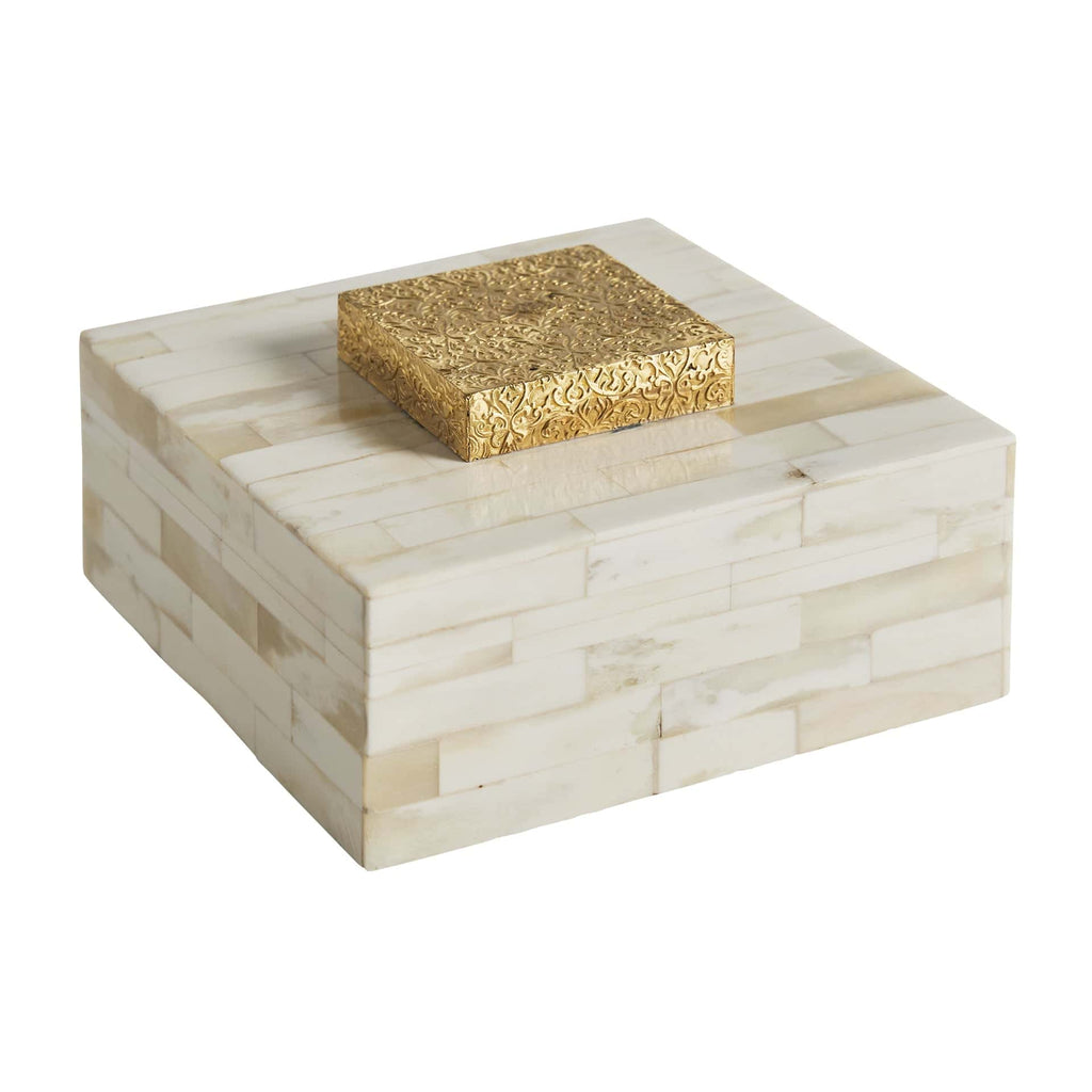 Eckige elfenbeinfarbene Box aus Bone mit einem goldenen Griff am Deckel - Maison Oudh
