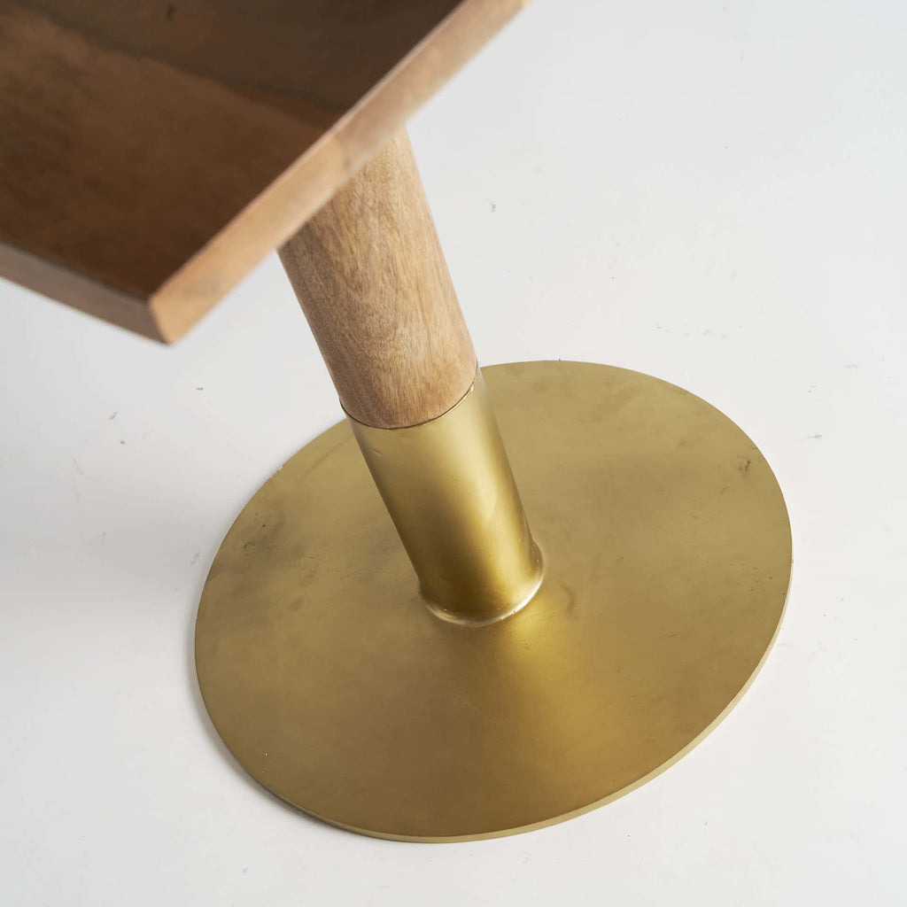 Eckiger Bartisch aus Mangoholz kombiniert mit Gold - Maison Oudh