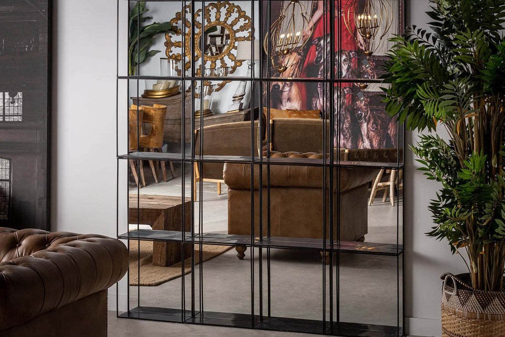 Eckiger Spiegel in Schwarz mit einer Ablagefläche im Industrial Design - Maison Oudh