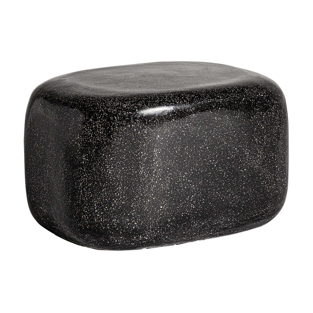 Eleganter Handgefertigter Schwarzer Stein Couchtisch: Zeitgenössischer Luxus in seiner reinsten Form - Maison Oudh
