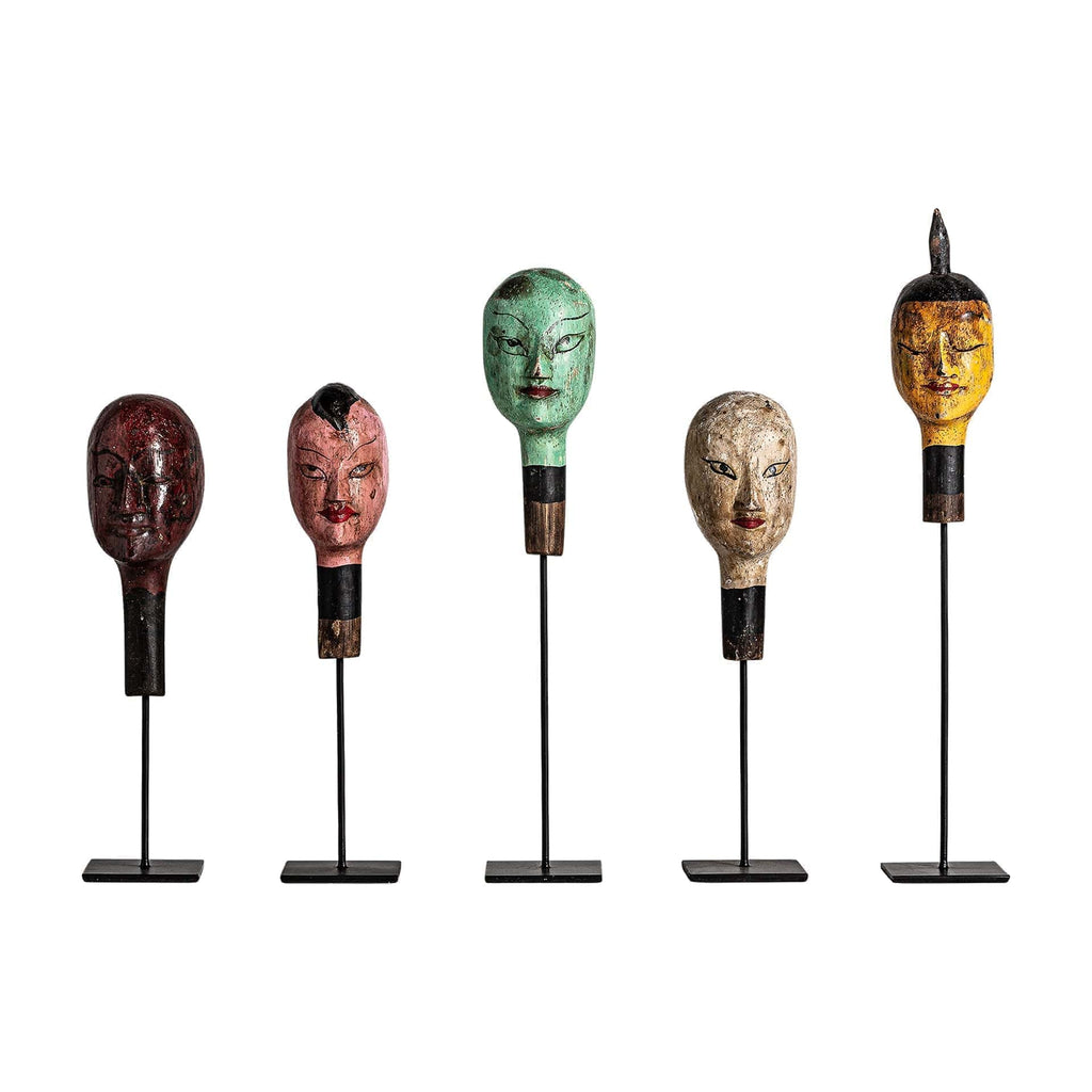 Farbige handgefertigte Figurenköpfe aus Tropenholz im Ethno-Stil, Set aus fünf Unikaten