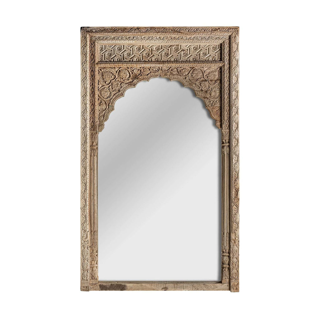 Großer handgefertigter Ethnic Spiegel aus naturfarbenem Teakholz mit Distressed Finish. 