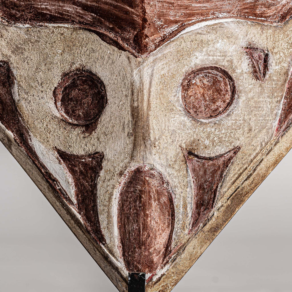 Handgefertigte Bodenskulptur aus Tropenholz im Ethno Stil - Maison Oudh