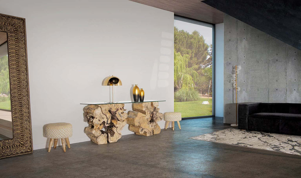 Handgefertigte Contemporary Konsole: Harmonie aus tropischem Holz und Glas - Maison Oudh