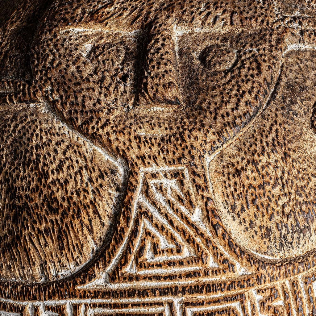 Handgefertigte Figur Unikat aus Mindiholz - Maison Oudh