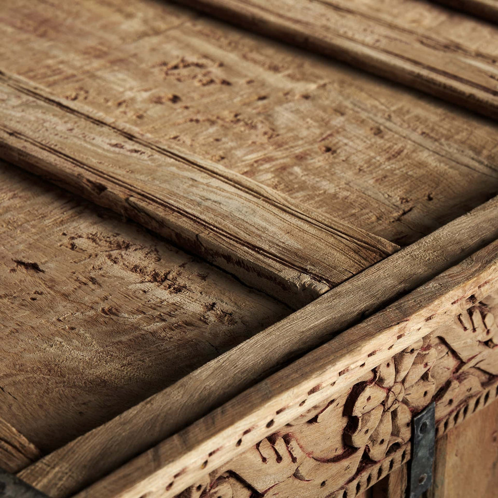 Handgefertigte Konsole aus antikem Mangoholz mit dekorativen Verzierungen - Maison Oudh