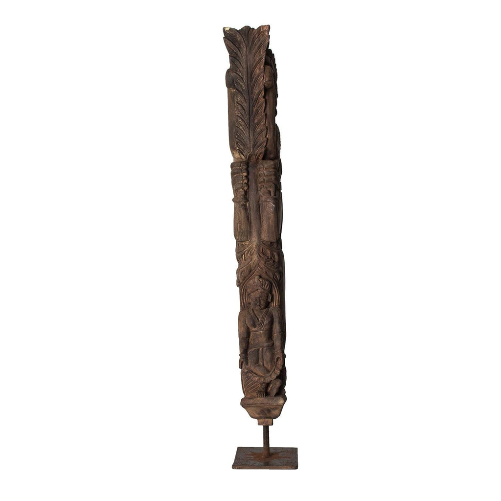 Handgefertigte Skulptur aus recyceltem Schienenholz mit Schnitzereien - Maison Oudh