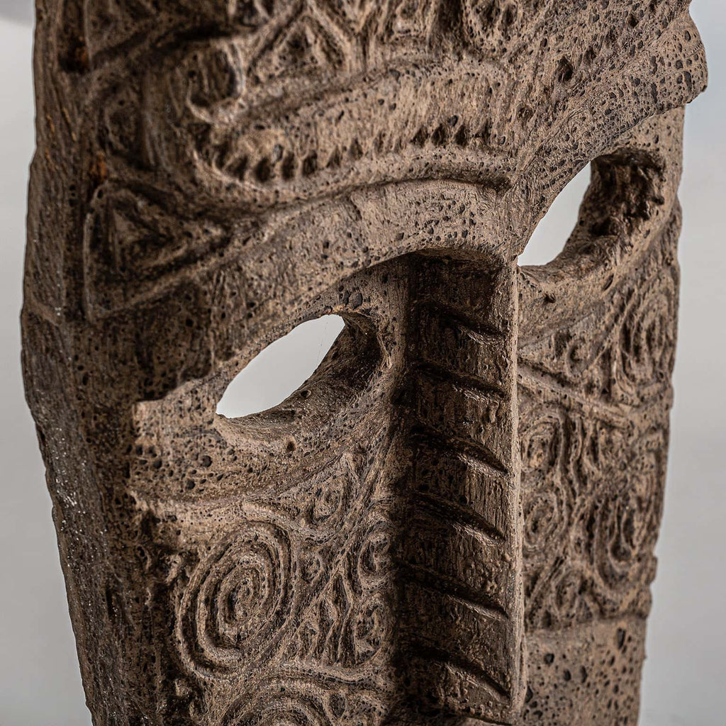 Handgefertigte Skulptur Unikat aus Mindiholz - Maison Oudh