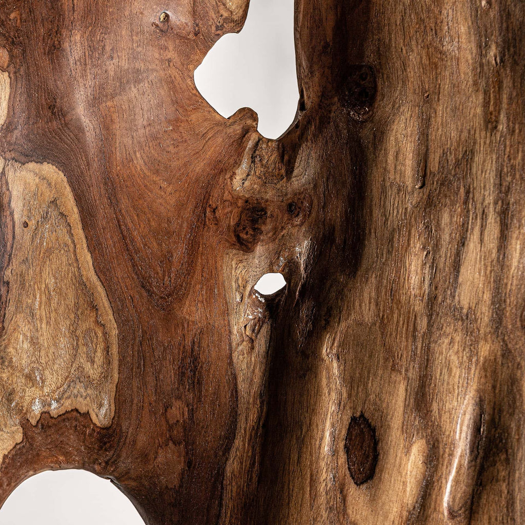Handgefertigte Teakholz Bodenskulptur im Ethno-Stil - Maison Oudh