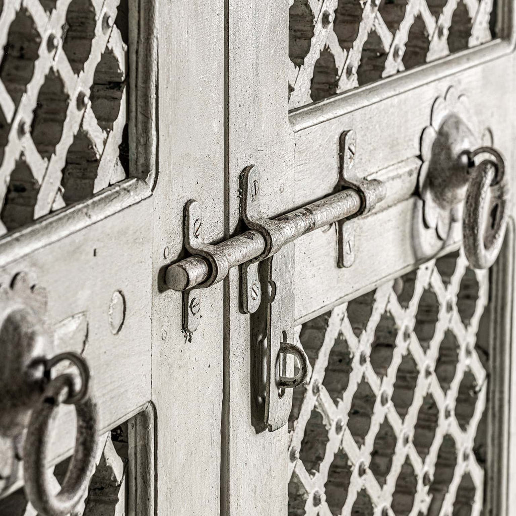 Handgefertigte Tür aus Teakholz im Provence Stil in Off White - Maison Oudh