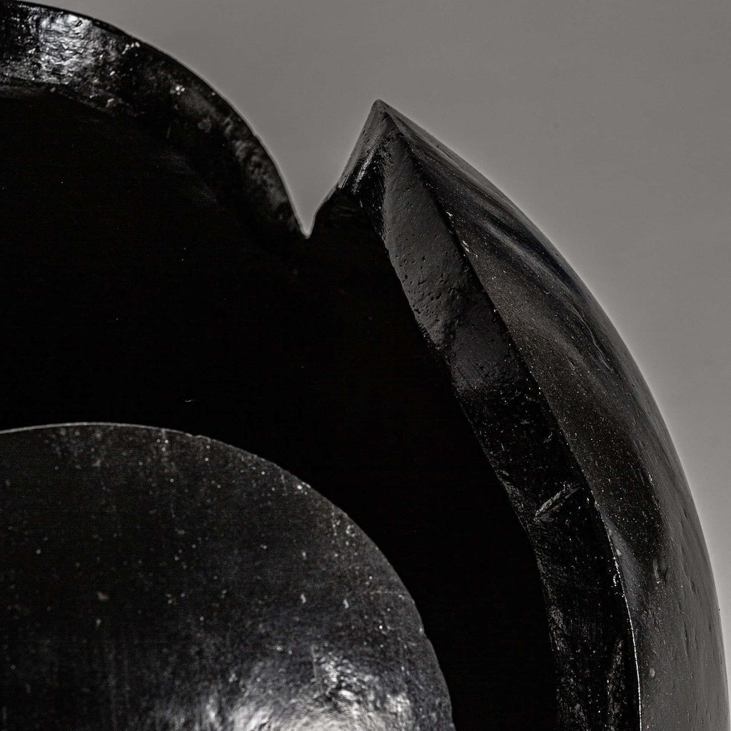 Handgefertigte Vase aus Terrazzo in Schwarz - Maison Oudh