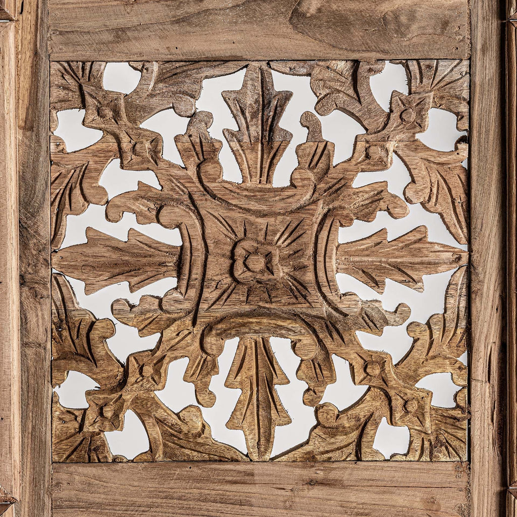 Handgefertigte Wandkunst aus Teakholz im Ethno Stil - Maison Oudh